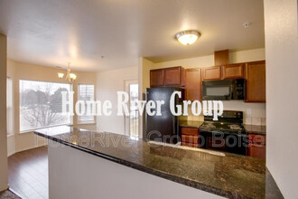 11033 W Brassy Cove Loop in Nampa, ID - Building Photo - Building Photo