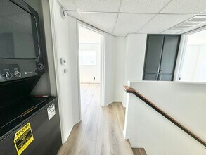 2109 Crenshaw Blvd in Los Angeles, CA - Building Photo - Building Photo