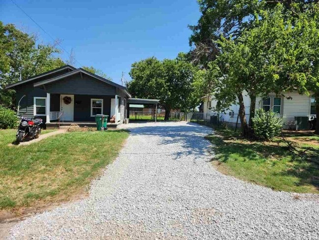 514 S Archer St in Henrietta, TX - Building Photo - Building Photo