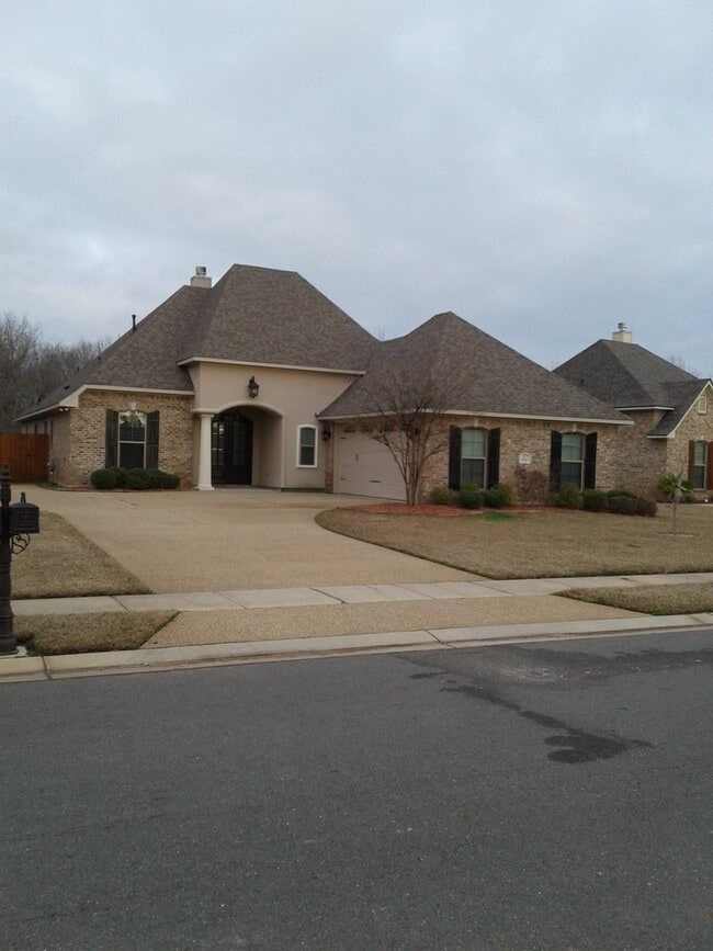 property at 225 Arrowhead Dr