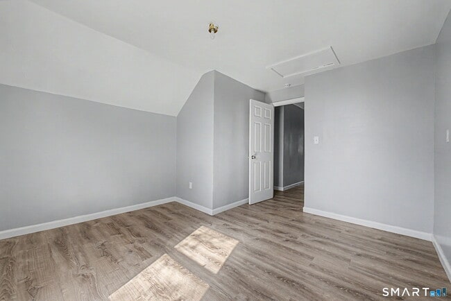 23 Beacon St in Waterbury, CT - Building Photo - Building Photo