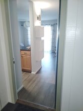 155 Sharene Ln, Unit 111 in Walnut Creek, CA - Foto de edificio - Building Photo