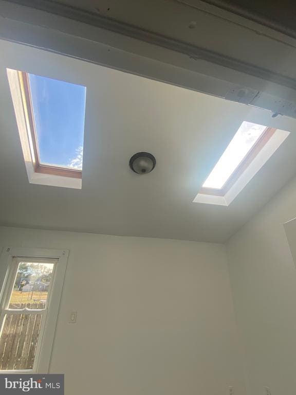 property at 5 Farragut Ct