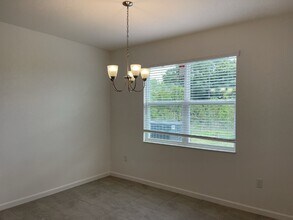 5228 Wishing Arch Dr in Apollo Beach, FL - Building Photo - Building Photo