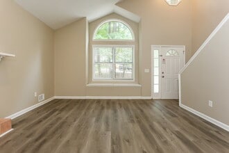 40 Woodberry Ct in Newnan, GA - Building Photo - Building Photo
