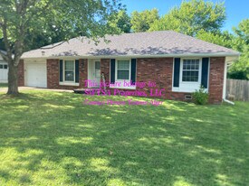 130 N Wynwood Ave in Republic, MO - Building Photo
