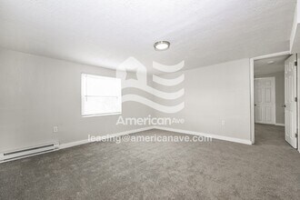 127 Oak Spring Rd in Canonsburg, PA - Foto de edificio - Building Photo