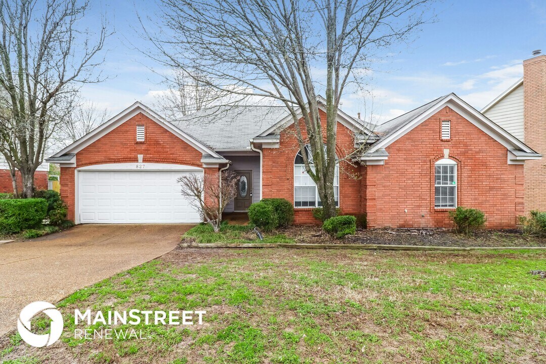 827 Tropicana Dr E in Memphis, TN - Building Photo