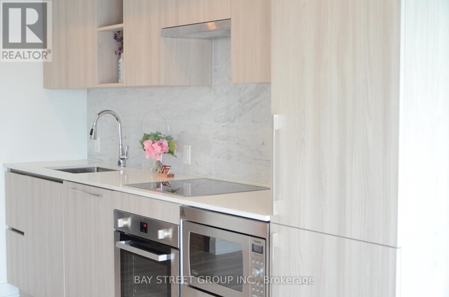 17-1717 Bathurst St in Toronto, ON - Building Photo - Building Photo