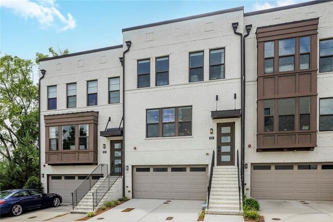 property at 842 Stonehill Ln