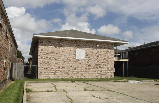 Melrose Manor in Baton Rouge, LA - Building Photo - Building Photo