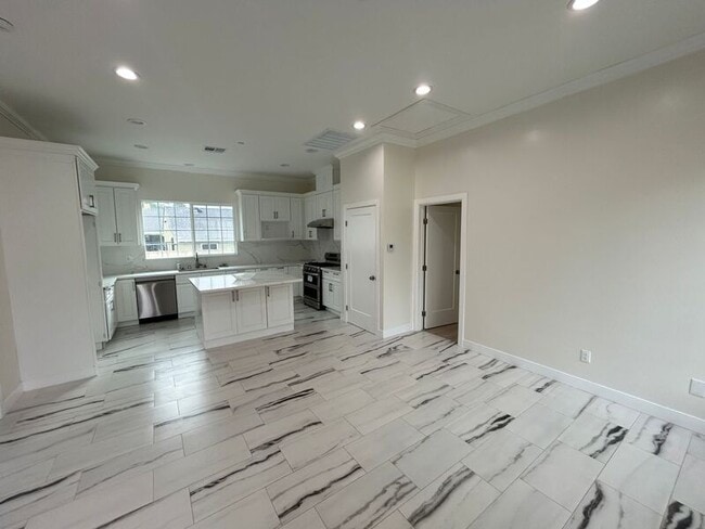 610 N Hidalgo Ave in Alhambra, CA - Building Photo - Building Photo