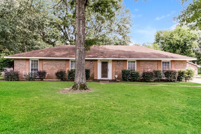 property at 3940 Croydon Rd
