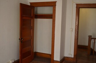 185 W Spotswood Ave in Elkton, VA - Building Photo - Building Photo