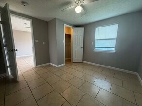 5511 Avenue N 1/2 Rear in Galveston, TX - Building Photo - Building Photo