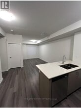 150 Honeycrisp Cres in Vaughan, ON - Building Photo - Building Photo