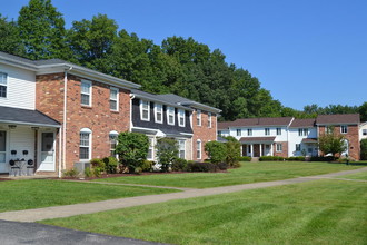 Northbury Colony in Warren, OH - Foto de edificio - Building Photo