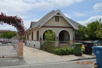 332 S Arizona Ave in East Los Angeles, CA - Foto de edificio - Building Photo