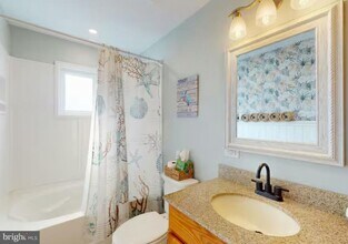 327 Robin Dr in Ocean City, MD - Building Photo - Building Photo