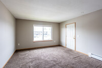 Azure Apartments in Marion, IA - Building Photo - Building Photo