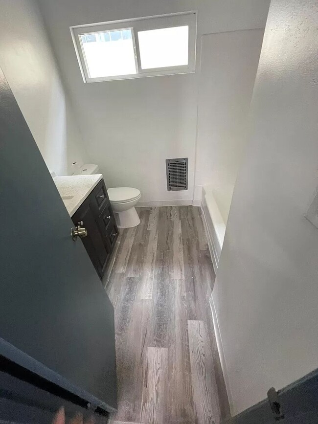 4604-4608 W 173rd St in Lawndale, CA - Foto de edificio - Building Photo