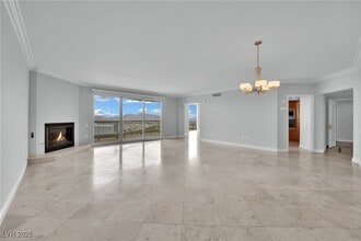 2777 Paradise Rd in Las Vegas, NV - Building Photo - Building Photo