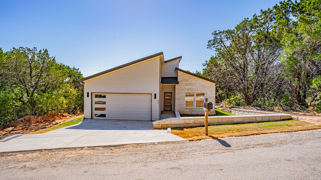 property at 909 Arkansas River Dr