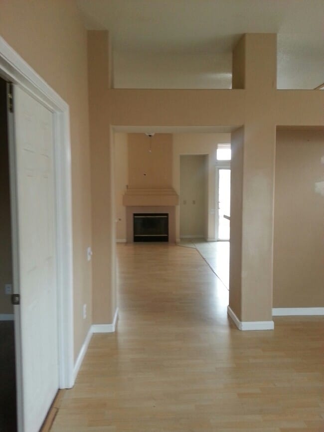 2556 Du Bois Dr in Roseville, CA - Building Photo - Building Photo