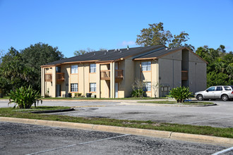 Emerald Place Apartments in Titusville, FL - Building Photo - Building Photo