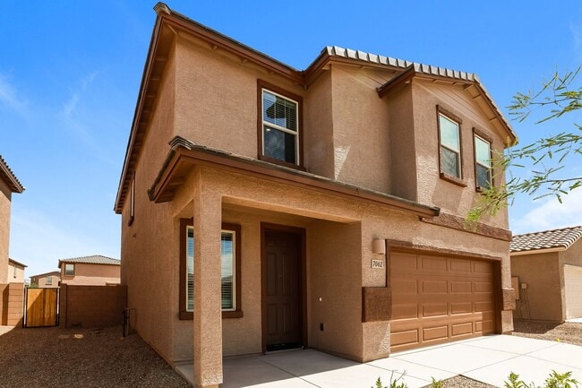 7062 W Indian Clover Way in Tucson, AZ - Building Photo - Building Photo