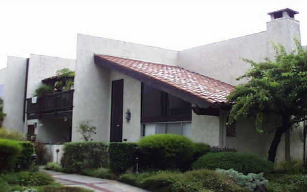 2721-2727 Harbor Blvd in Ventura, CA - Building Photo - Building Photo