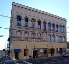 1-5 W Washington Ave in Washington, NJ - Building Photo - Building Photo