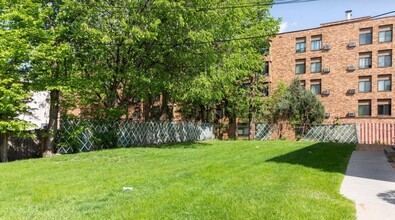 912 22nd Ave in Minneapolis, MN - Building Photo - Building Photo