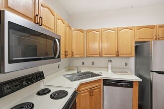 15663 Viewpoint Cir in Montclair, VA - Building Photo - Building Photo