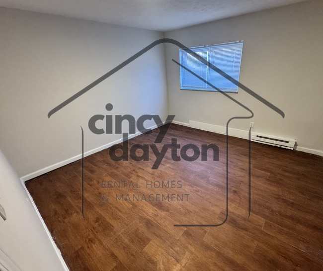 6118 Stover Ave in Cincinnati, OH - Building Photo - Building Photo