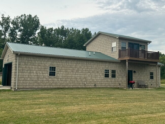 property at 420 S Nickel Dr