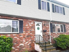 421 Hope St in Stamford, CT - Building Photo