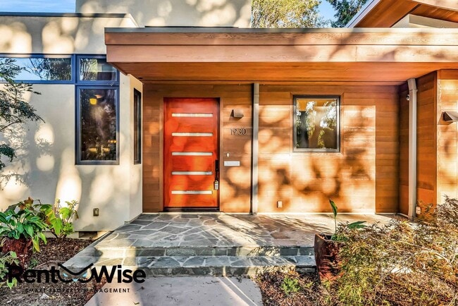 1930 Edgewood Dr in Palo Alto, CA - Building Photo - Building Photo