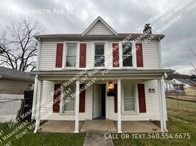1135 Jamison Ave SE in Roanoke, VA - Building Photo