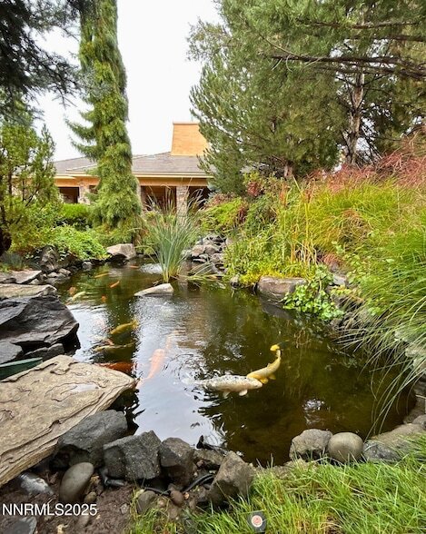 900 S Meadows Pkwy in Reno, NV - Building Photo