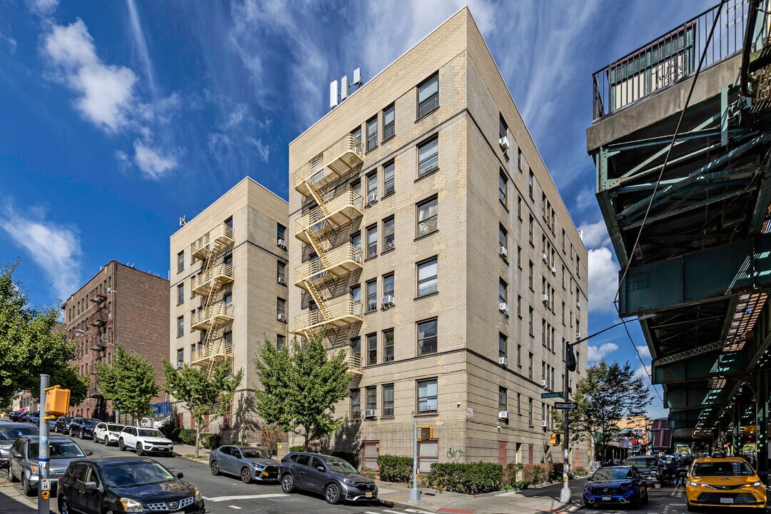 5 Buchanan Pl in Bronx, NY - Foto de edificio