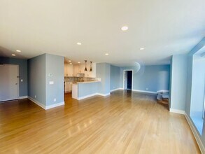 221 W 48th St in Kansas City, MO - Building Photo - Building Photo