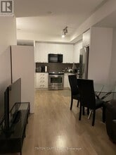 9471 Yonge St in Richmond Hill, ON - Building Photo - Building Photo