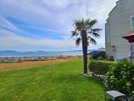 1728 Edwards Dr in Point Roberts, WA - Building Photo