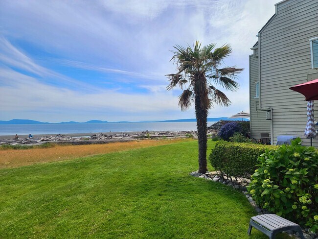 property at 1728 Edwards Dr