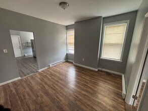 2372 Main St in Hartford, CT - Building Photo - Building Photo