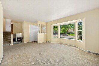 2016 Manchester Dr in Fort Collins, CO - Building Photo - Building Photo