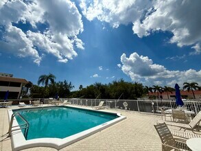 1340 NE 28th Ave, Unit 239 in Pompano Beach, FL - Building Photo - Building Photo