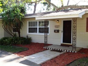 6132 Dartmouth Ave N in St. Petersburg, FL - Building Photo - Building Photo