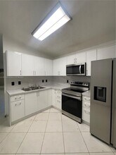 7001 W 35th Ave in Hialeah, FL - Building Photo - Building Photo